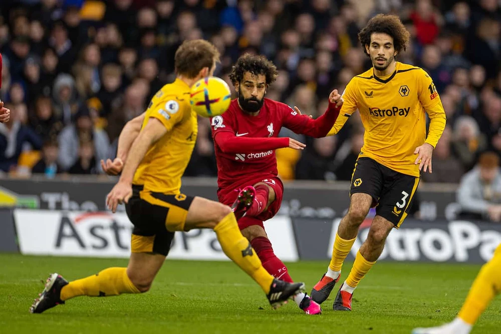 Tạo được nhiều cơ hội nhưng Liverpool không thể xuyên thủng hàng thủ Wolves. Ảnh: GETTY