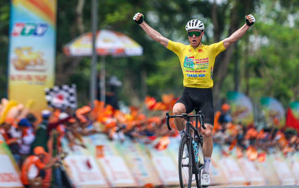 Tay đua người Nga Petr Rikunov tái khẳng định sức mạnh ở chặng 5. Ảnh: PHẠM HUY