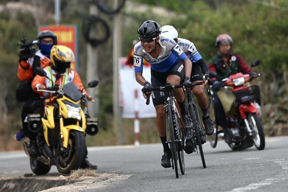 ...kéo theo cuộc nổi dậy của các tay đua Đồng Nai.