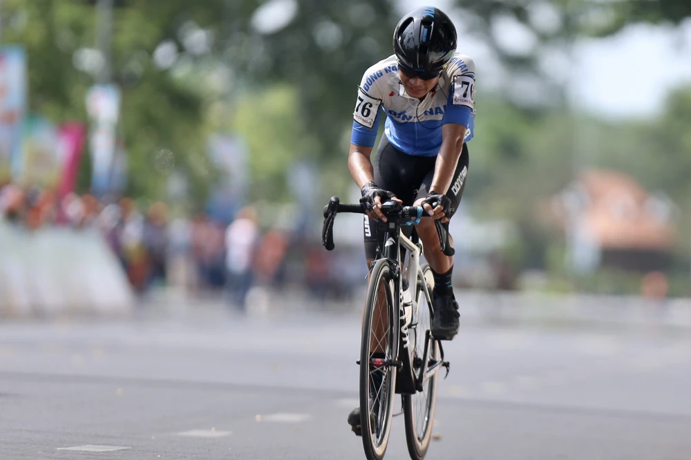 Công sức chiến đấu giúp Hoàng Sang chỉ còn kém tay đua tốp 10 Thanh An chưa đầy 5 giây đồng hồ.