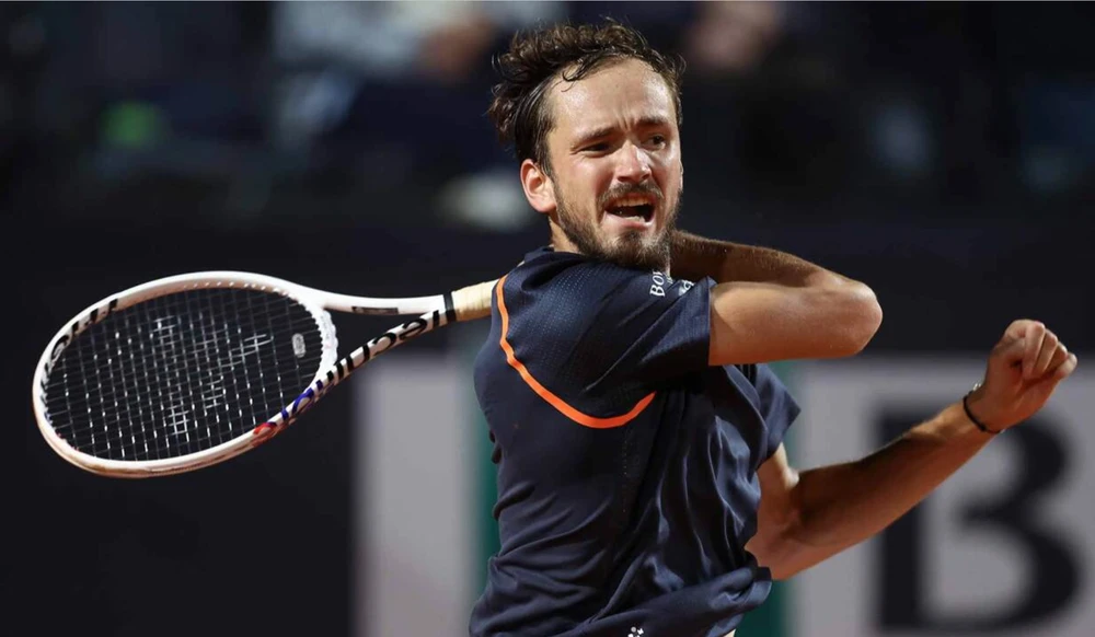 Medvedev lần đầu tiên lọt đến bán kết Masters trên mặt sân đất nện. Ảnh: ATP