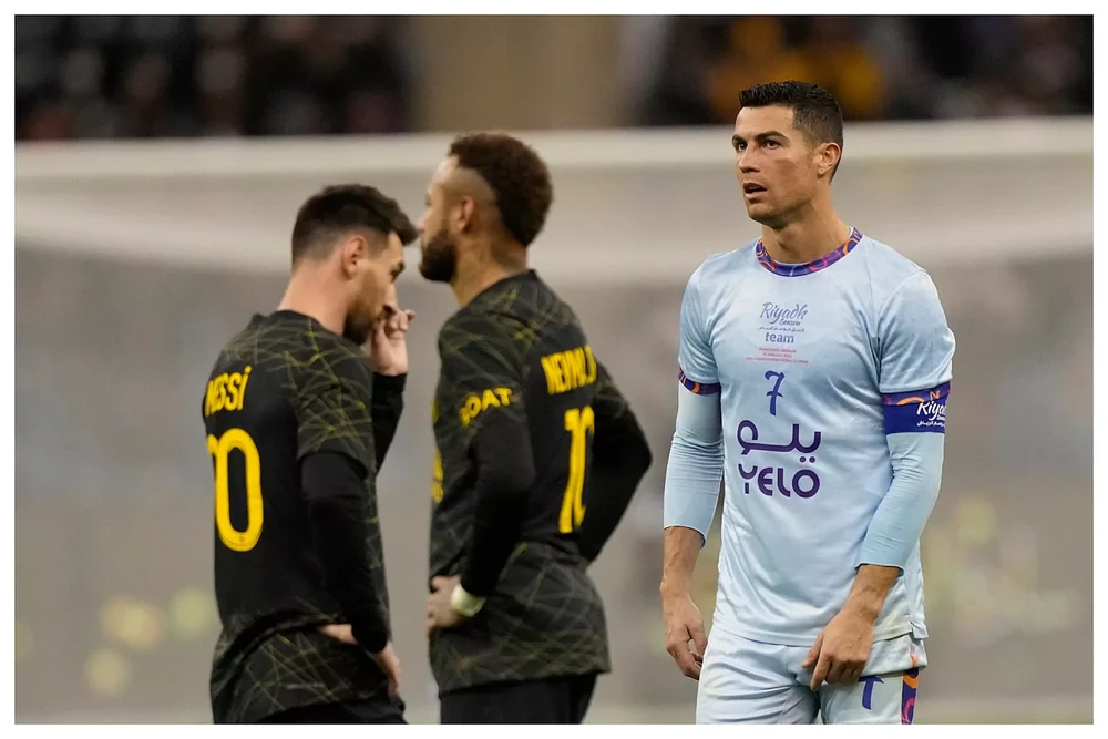 Bóng đá Saudi Arabia đã có Ronaldo chơi cho Al Nassr, dự định sẽ đưa cả Messi về đầu quân. Ảnh: GETTY