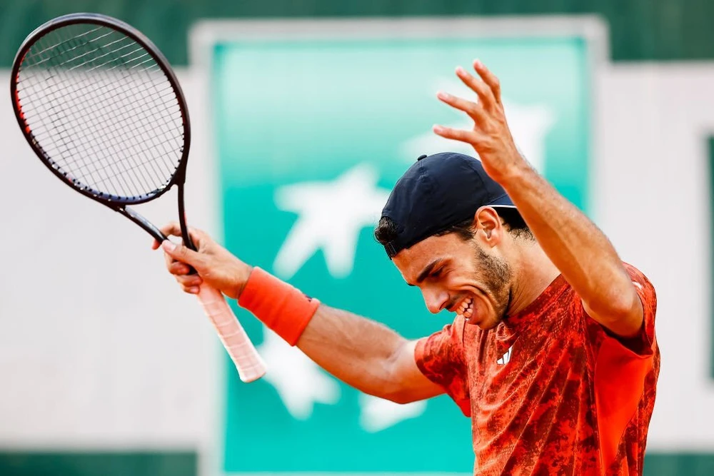 Tay vợt người Argentina thất vọng với sai lầm của trọng tài. Ảnh: GETTY