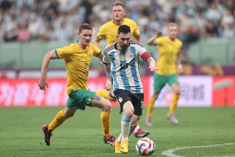 Đội trưởng Messi ghi bàn trong trận đấu giao hữu mới nhất với tuyển Úc. Ảnh: GETTY