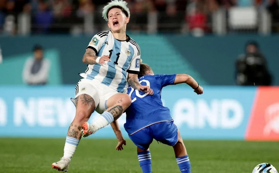 Yamila trong trận thua 0-1 trước đội tuyển Ý. Ảnh: REUTERS