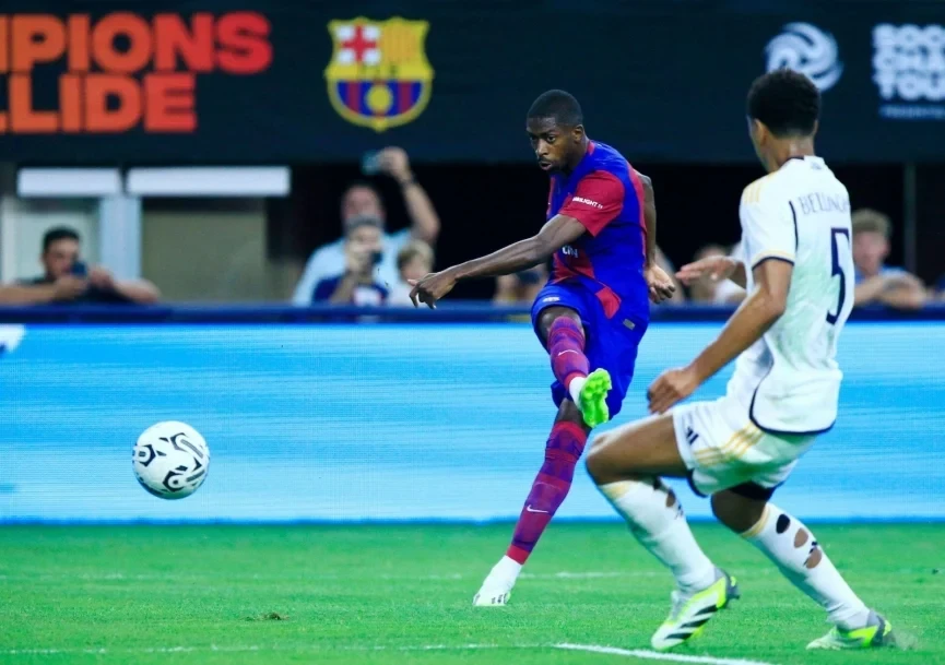 Dembele sớm mở tỉ số cho Barca. Ảnh: GETTY Dembele sớm mở tỉ số cho Barca. Ảnh: GETTY
