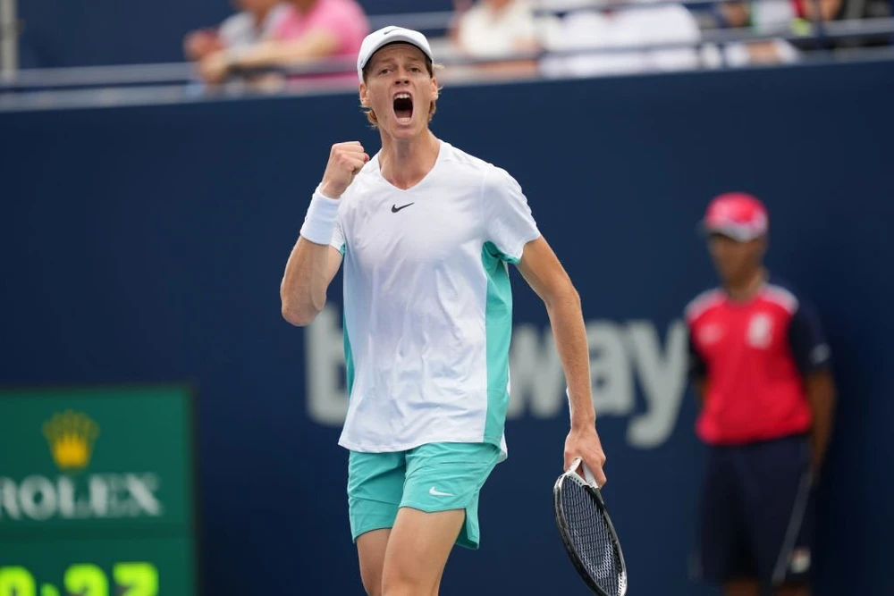 Sinner ăn mừng chức vô địch Canada Open 2023. Ảnh: GETTY
