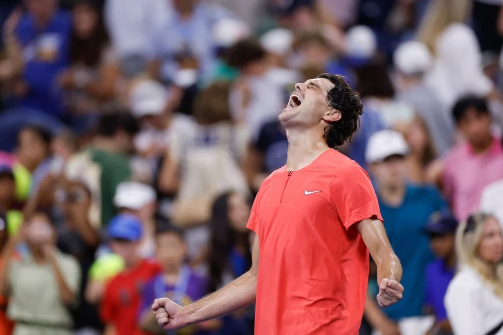 Khán giả giải Mỹ mở rộng kỳ vọng Fritz làm cuộc lật đổ Djokovic. Ảnh: GETTY