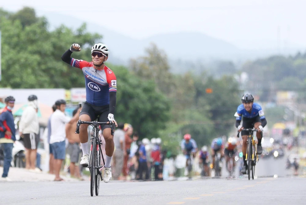 mở ngân hàng điểm áo xanh.jpg