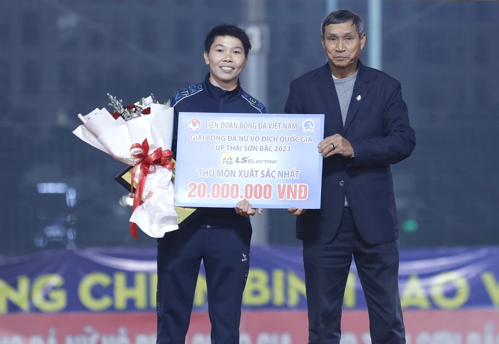 Chùm ảnh TP.HCM I vô địch bóng đá nữ quốc gia 7