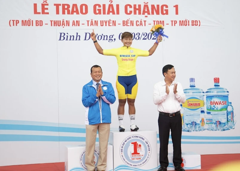 tuyển thủ Thái Lan “nổ súng”