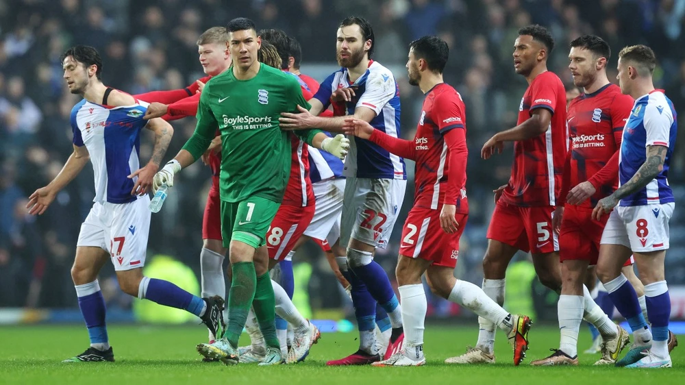 24 cầu thủ nhập tịch