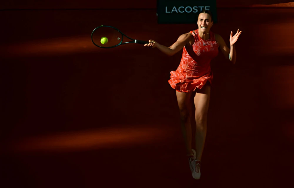 sabalenka-bi-loai.jpg