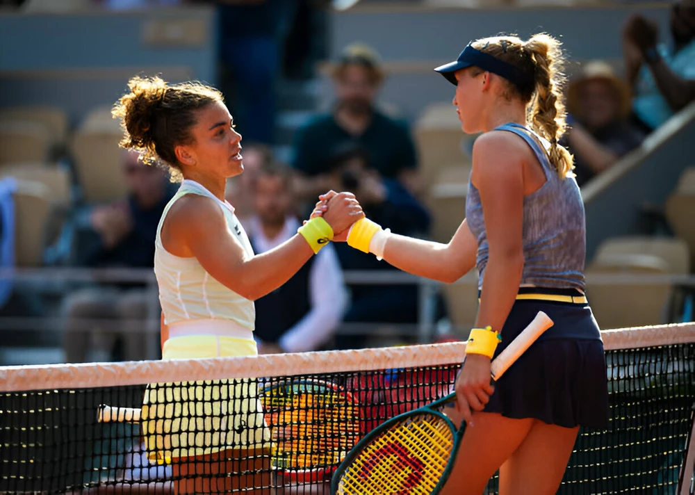 tay vợt tuổi teen