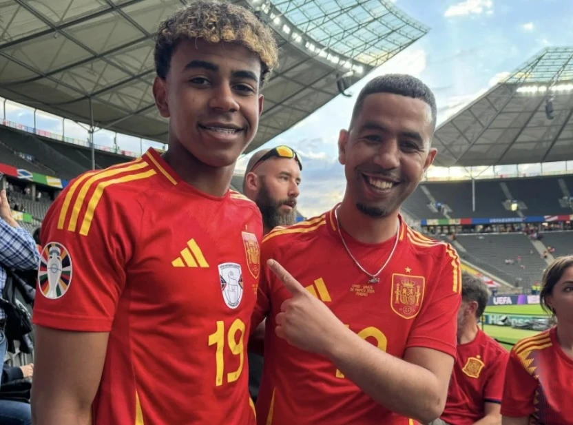 Cha của sao teen Yamal