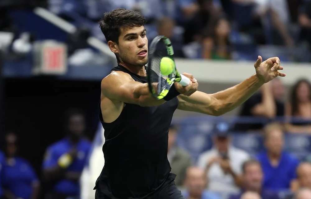 Carlos Alcaraz thua sốc