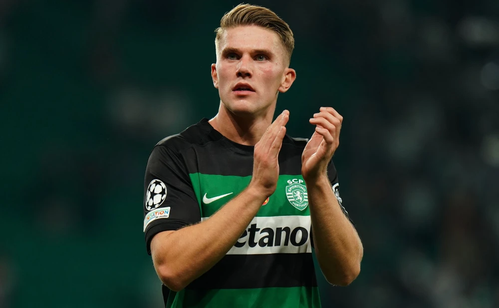 Viktor Gyokeres lập hat-trick