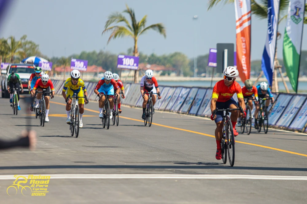 nữ lực sĩ Tôn Hoàng Khánh Lan