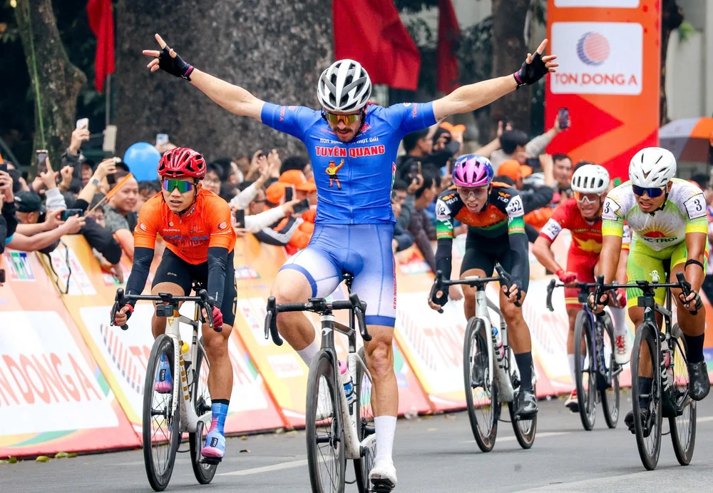 xe đạp Cúp Truyền Hình