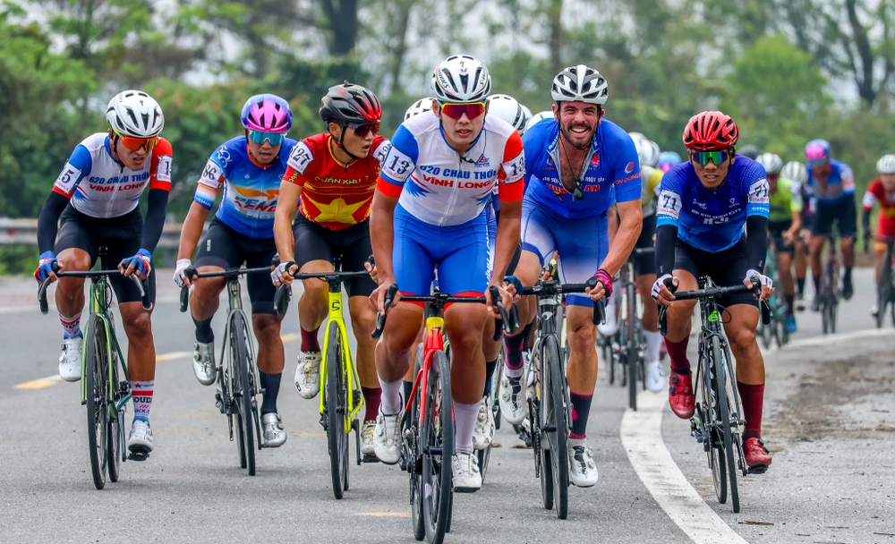 ngoại binh Nick Kergozou