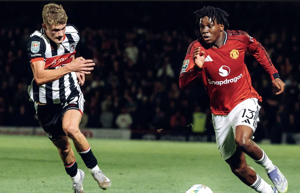 MU thua nhục đội bóng hạng 4