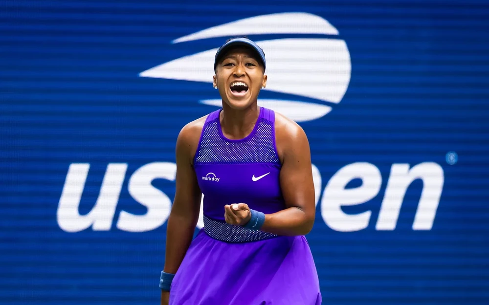 Naomi Osaka đè bẹp Coco Gauff