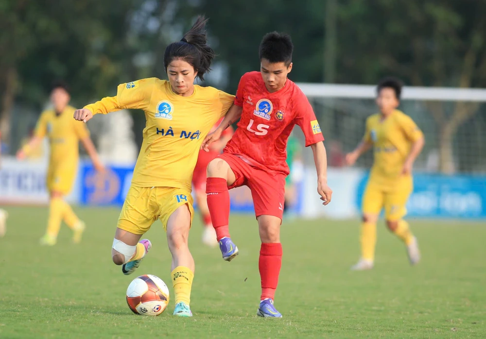 chung kết lượt đi