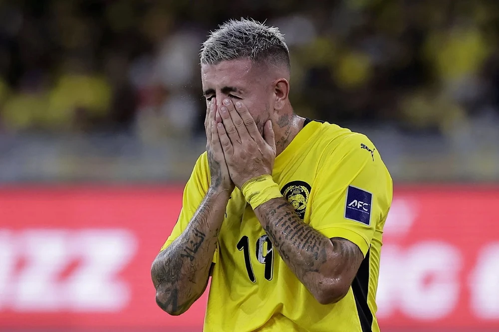 Holgado thi đấu cho tuyển Malaysia