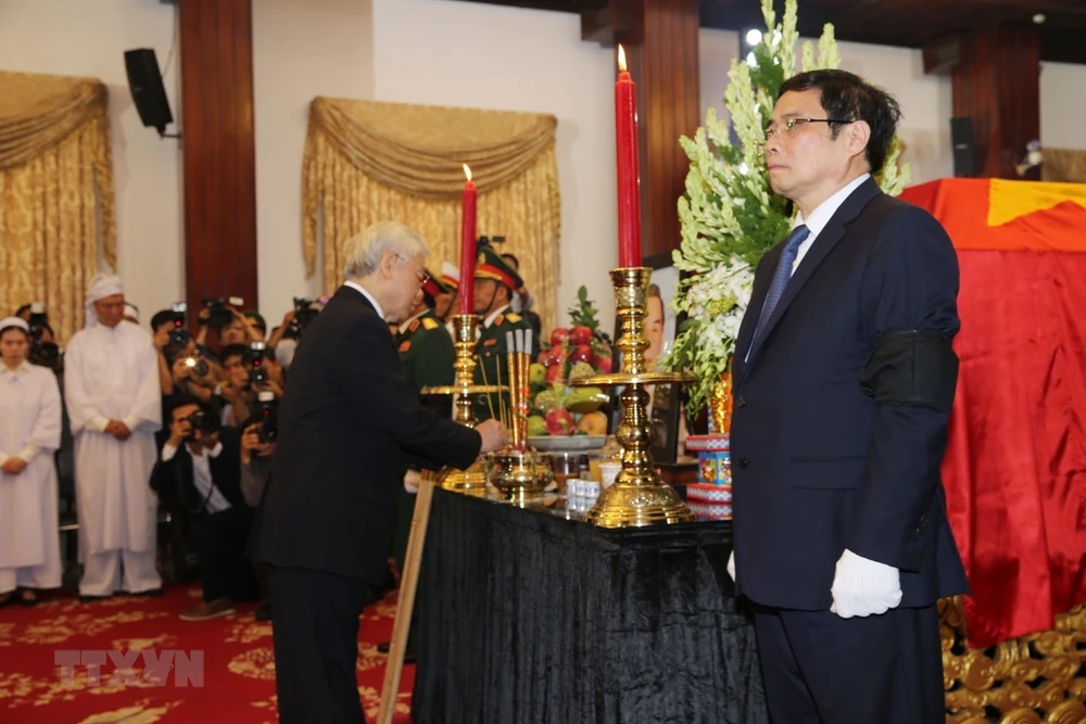 Nhiều đoàn đến viếng cố Thủ tướng Phan Văn Khải ảnh 3