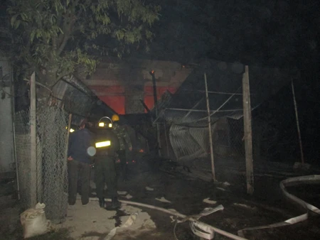 Cửa hàng gas cháy nổ, đổ sập trong đêm Noel ảnh 1