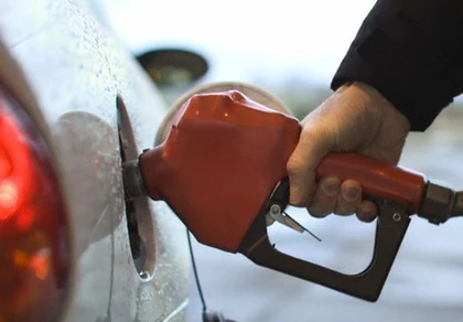 Giá dầu vọt mạnh, lên hơn 108 USD/thùng ảnh 1