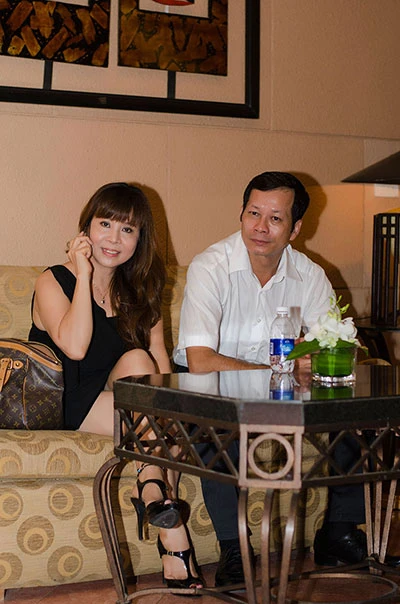 Hoàng Thùy Linh khoe lưng trần ảnh 11