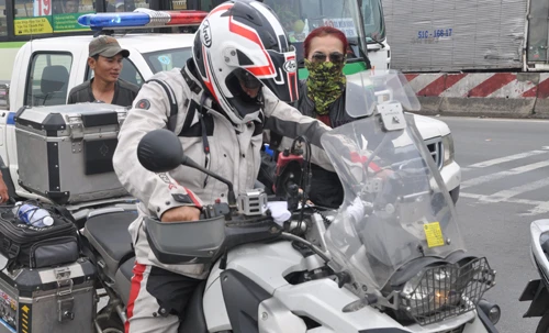 Dàn môtô khủng của Thái Lan bị bắt trên xa lộ Hà Nội ảnh 4