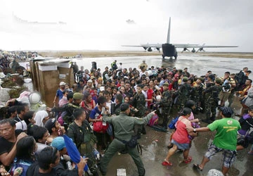 Cứu trợ nhỏ giọt ở Philippines ảnh 1 Cứu trợ nhỏ giọt ở Philippines ảnh 1