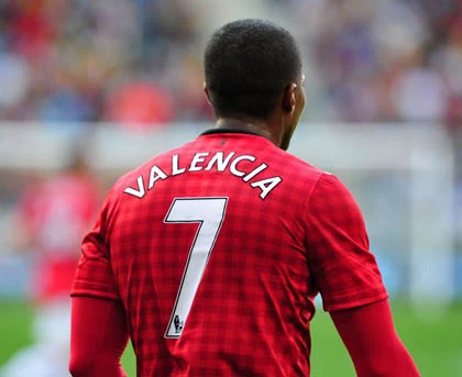 Valencia đã đúng khi bỏ áo số 7 ở Man Utd ảnh 1