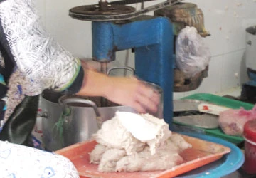 Chả cá có độc, không ai “xử” ảnh 1