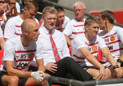 Moyes cả gan "bật" lại Sir Alex ảnh 1