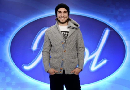 Cầu thủ bóng đá giành ngôi quán quân Thần tượng âm nhạc ảnh 1