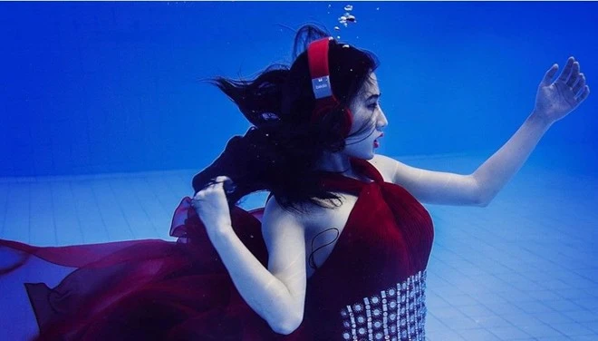 Nữ DJ 9X miền Tây khoe dáng ảnh 1