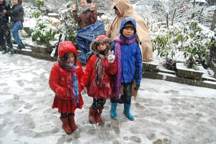 Hình ảnh tuyết rơi đẹp như tranh vẽ ở Sa Pa ảnh 9