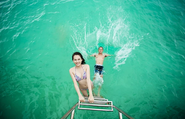 Ngọc Thạch mặc bikini chụp ảnh cưới ảnh 3