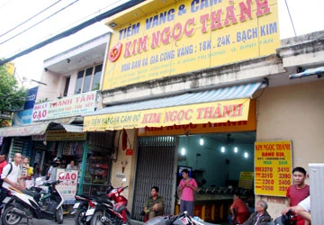 Nhận dạng những kẻ cướp tiệm vàng ảnh 2 Nhận dạng những kẻ cướp tiệm vàng ảnh 2