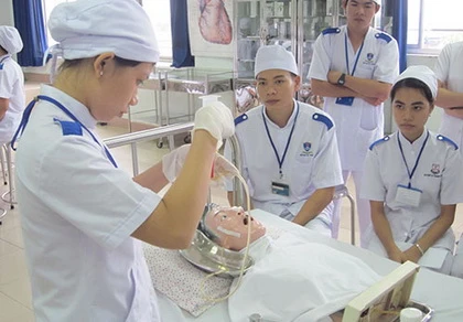 Đầu ra hệ cử tuyển teo tóp ảnh 1