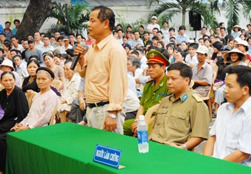 Tranh cãi chuyện luật sư thu thập chứng cứ ảnh 1