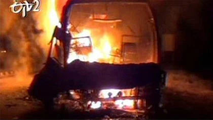 Ấn Độ: Cháy xe khách, 44 người bị thiêu sống ảnh 1