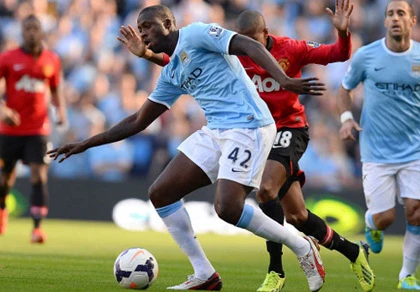 Yaya Toure nhận giải Cầu thủ hay nhất châu Phi của BBC ảnh 1