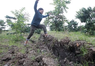 Thêm 20ha đất cạnh thủy điện Đồng Nai 2 bị nứt ảnh 1