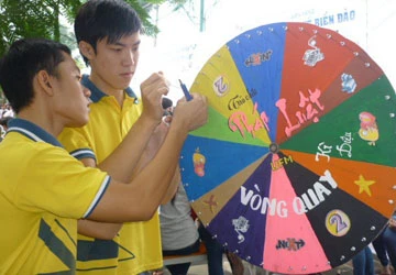 Ngày Pháp luật Việt Nam đi vào các trường ảnh 1