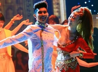 Thanh tra Sở vào cuộc vụ Ngân Khánh lộ ngực ảnh 1