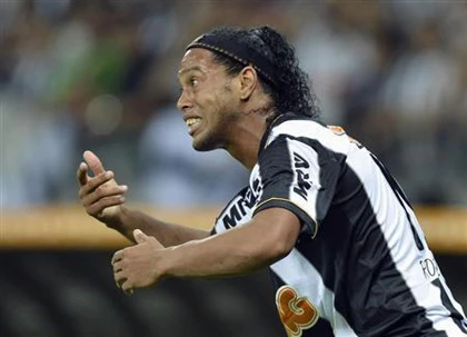 Ronaldinho có nguy cơ bỏ lỡ FIFA Club World Cup ảnh 1
